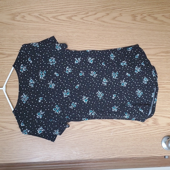 Ladies top - Picture 4 of 6